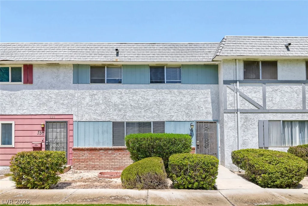 532 Greenbriar Townhouse, Las Vegas, NV 89121