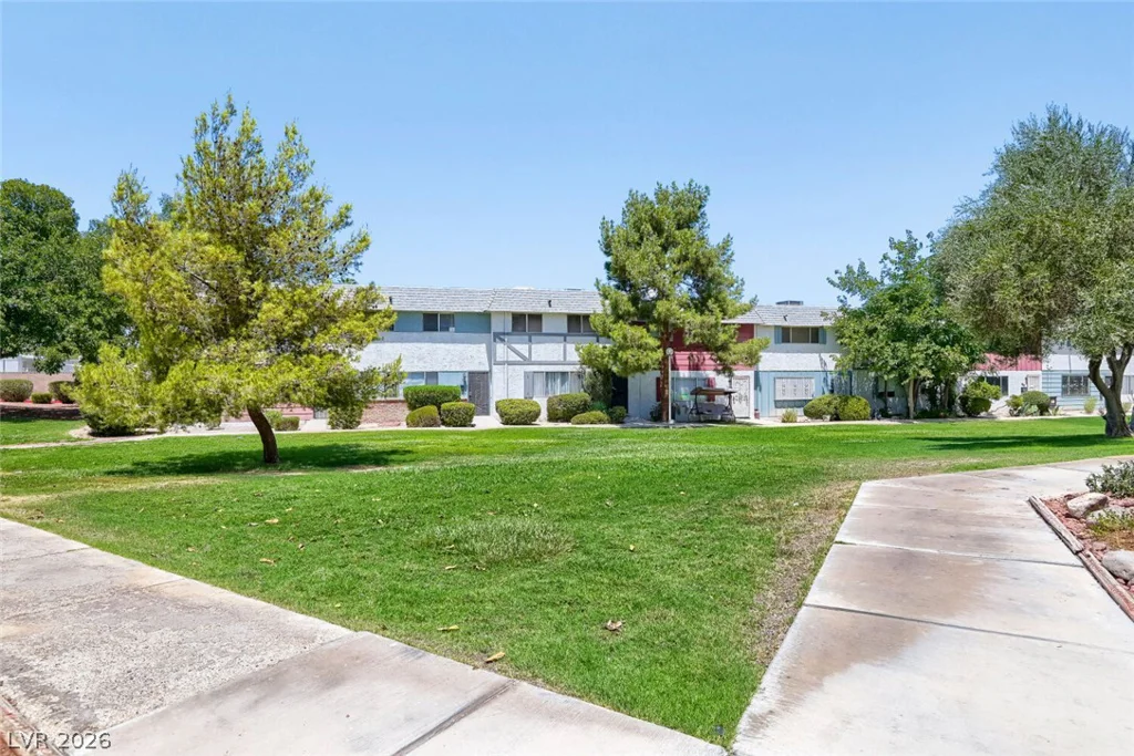 532 Greenbriar Townhouse, Las Vegas, NV 89121