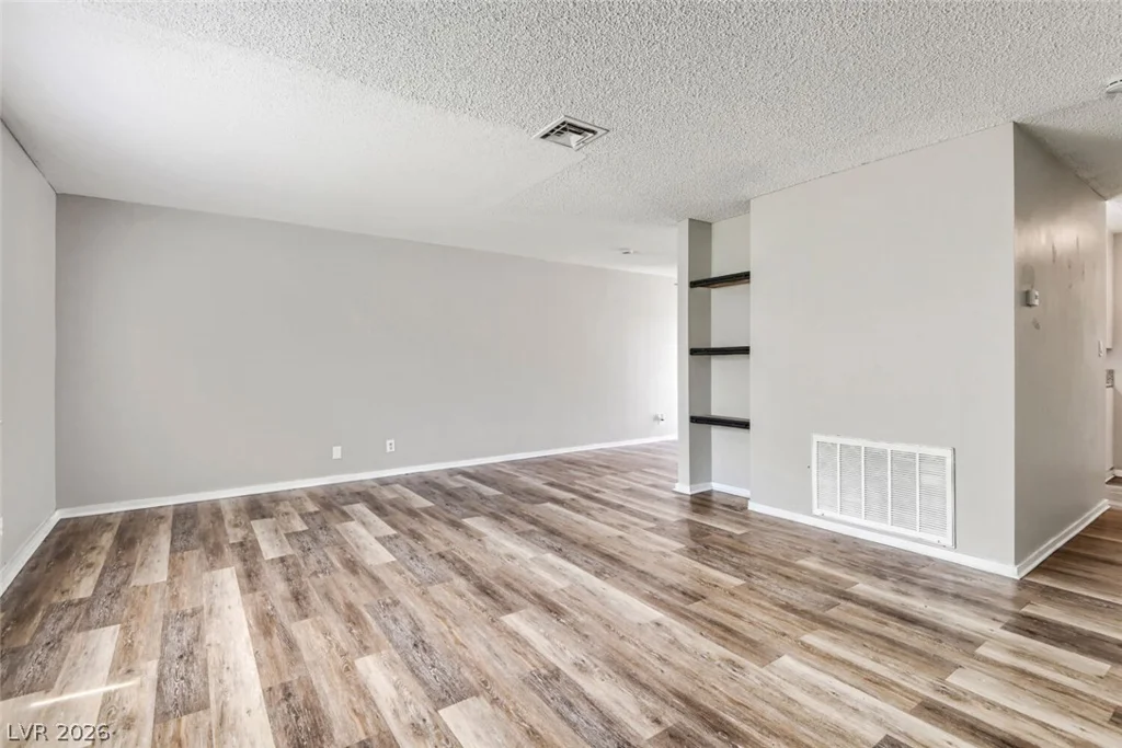532 Greenbriar Townhouse, Las Vegas, NV 89121