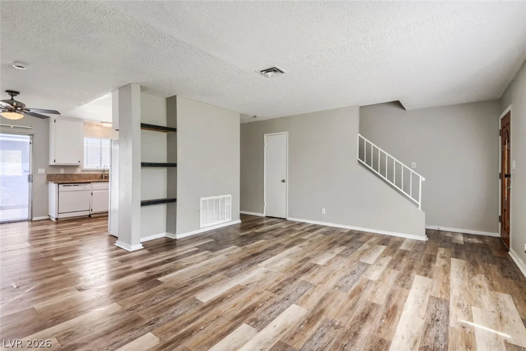 532 Greenbriar Townhouse, Las Vegas, NV 89121