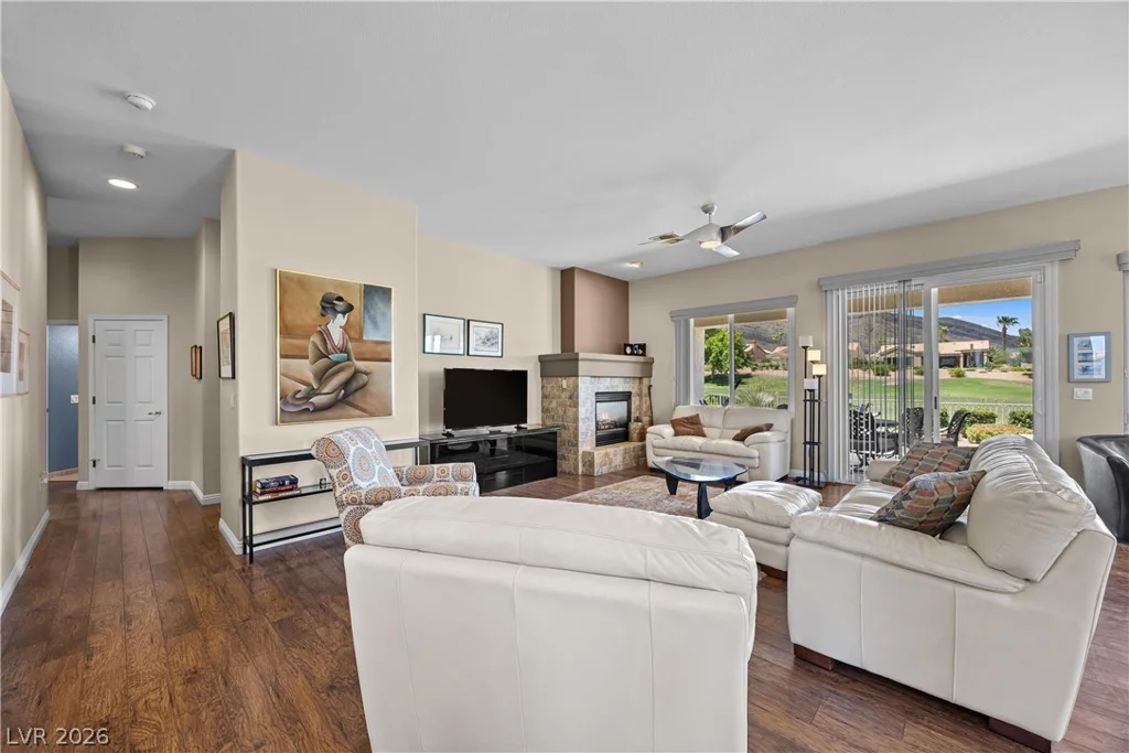 10404 Back Plains, Las Vegas, NV 89134