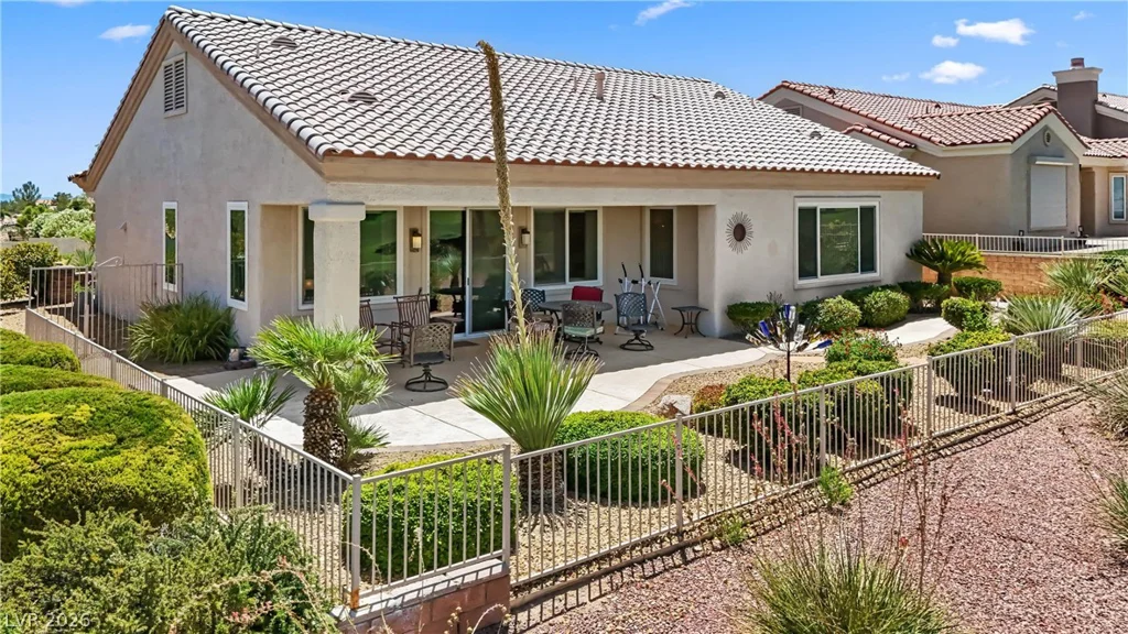 10404 Back Plains, Las Vegas, NV 89134