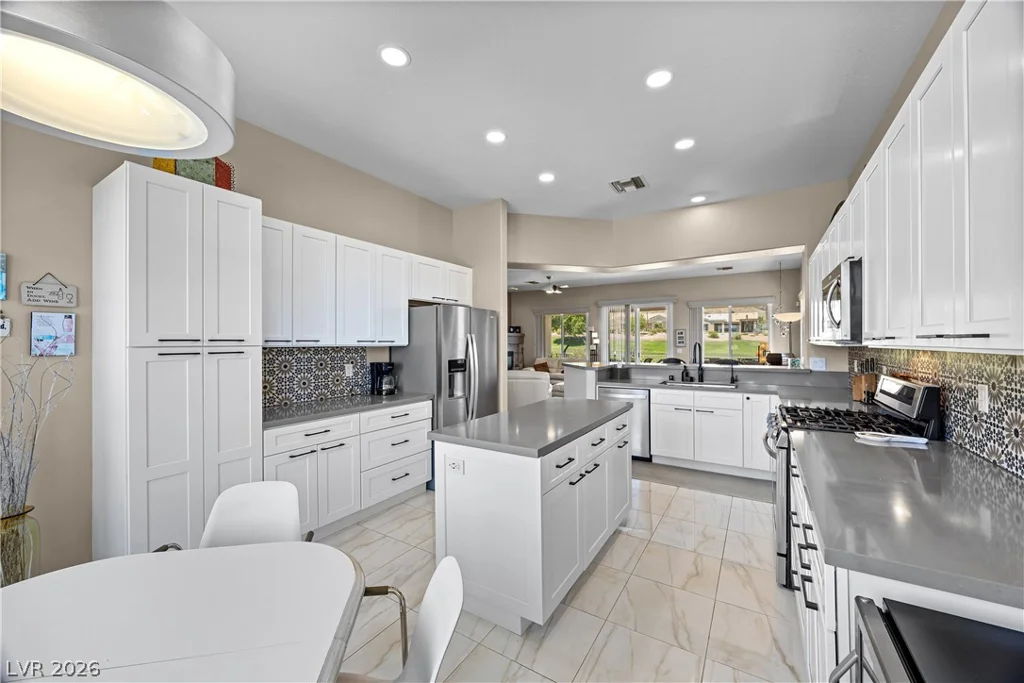 10404 Back Plains, Las Vegas, NV 89134