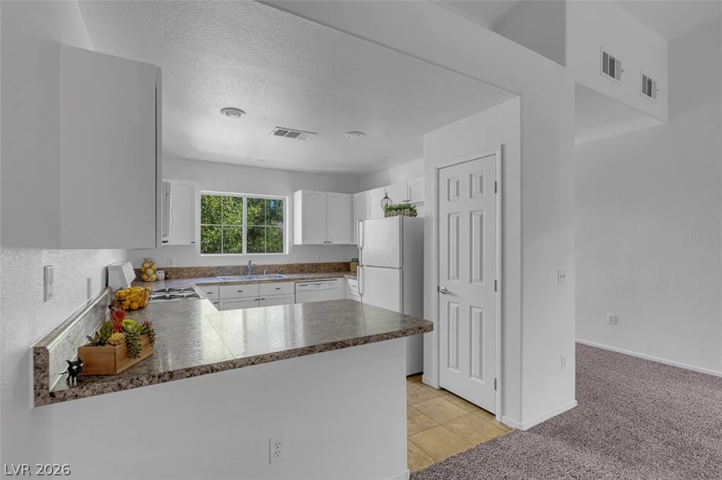 353 Amber Pine, Las Vegas, NV 89144