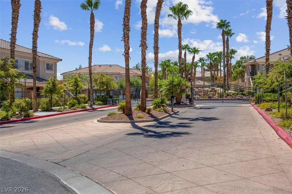 353 Amber Pine, Las Vegas, NV 89144