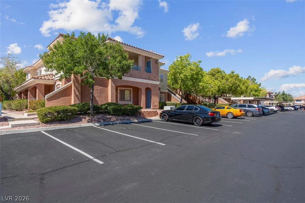 353 Amber Pine, Las Vegas, NV 89144