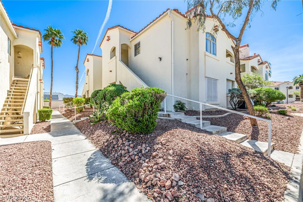 698 Racetrack, Henderson, NV 89015