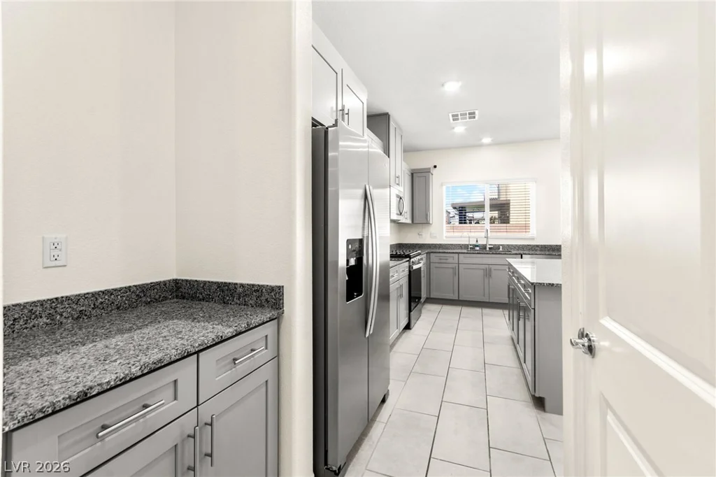 1880 Vass Springs, North Las Vegas, NV 89084