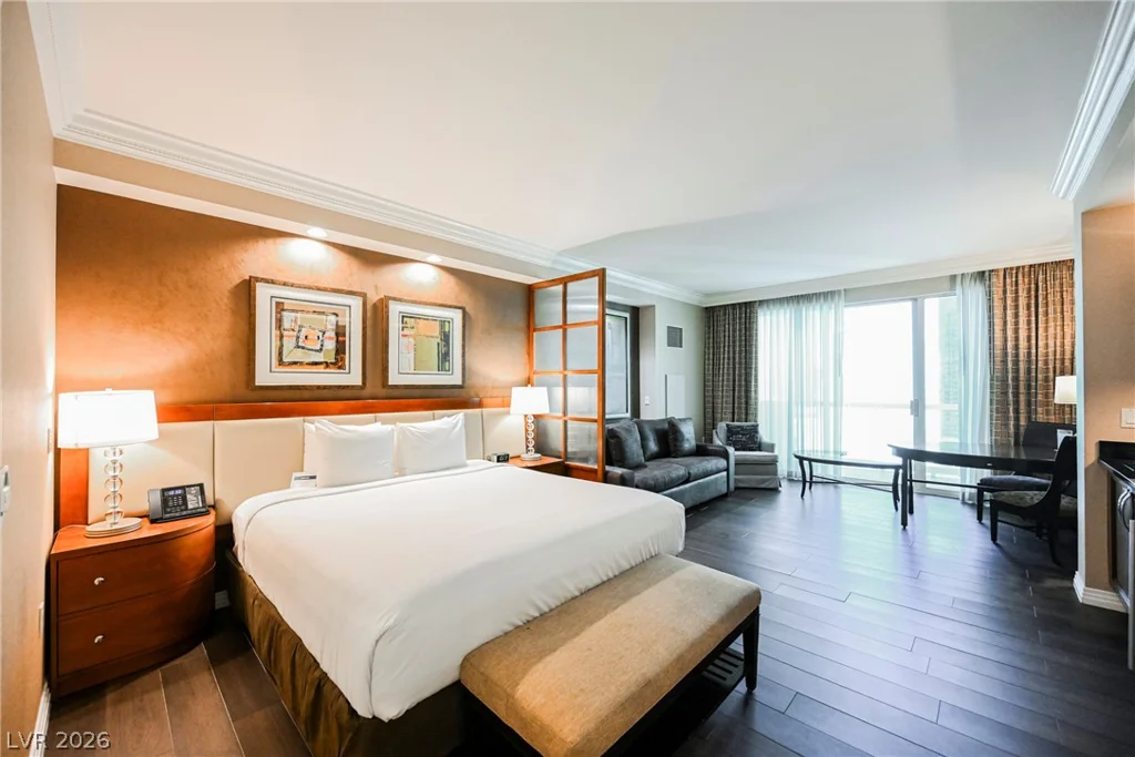 135 Harmon, Las Vegas, NV 89109
