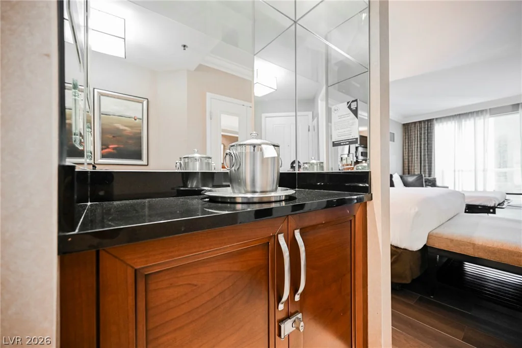135 Harmon, Las Vegas, NV 89109