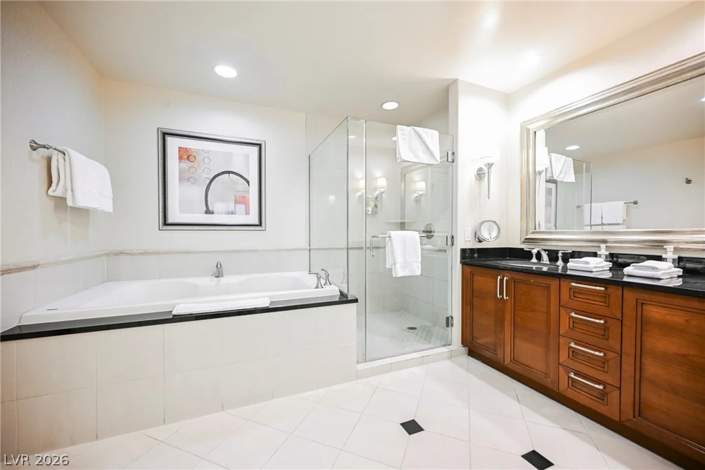 135 Harmon, Las Vegas, NV 89109