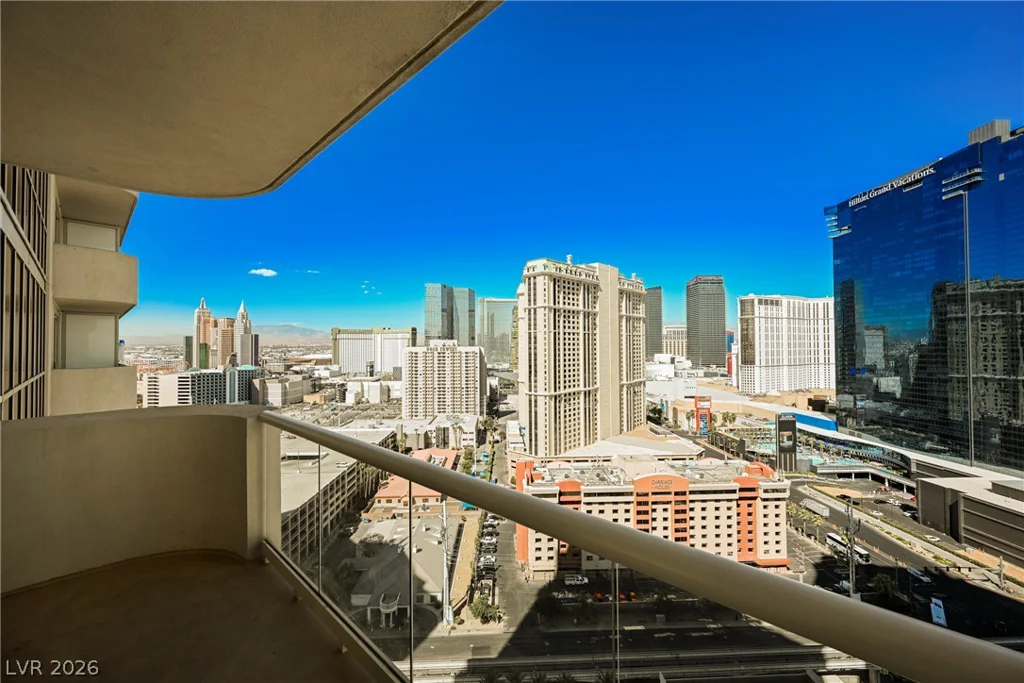 135 Harmon, Las Vegas, NV 89109