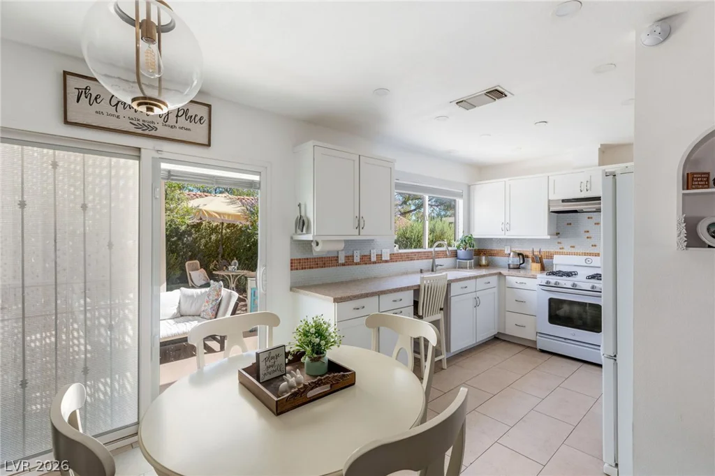 760 Thousand Oaks, Las Vegas, NV 89123