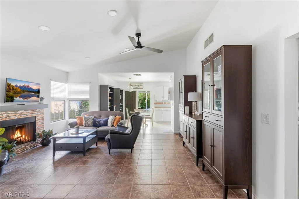 760 Thousand Oaks, Las Vegas, NV 89123