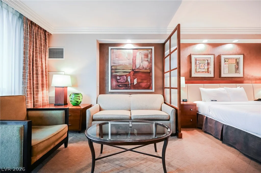 135 Harmon, Las Vegas, NV 89109