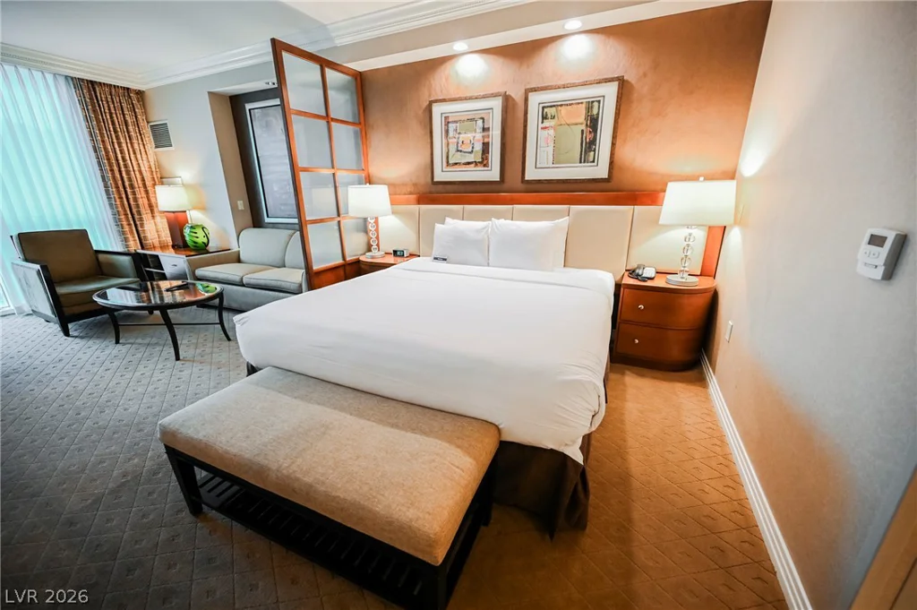 135 Harmon, Las Vegas, NV 89109