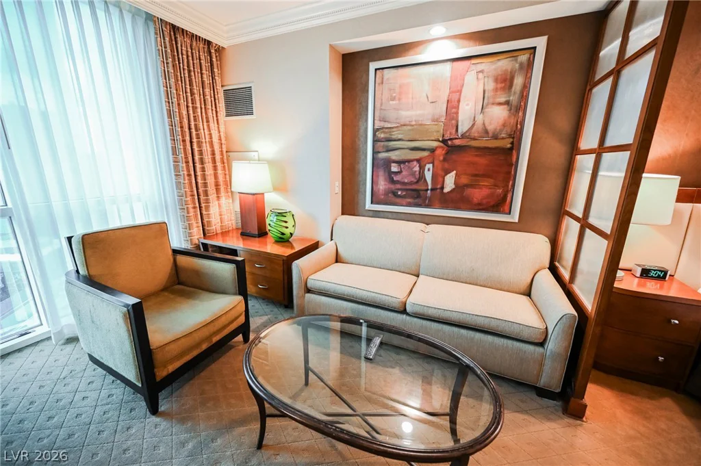 135 Harmon, Las Vegas, NV 89109