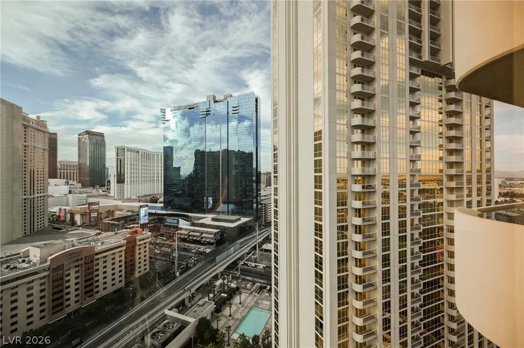 135 Harmon, Las Vegas, NV 89109