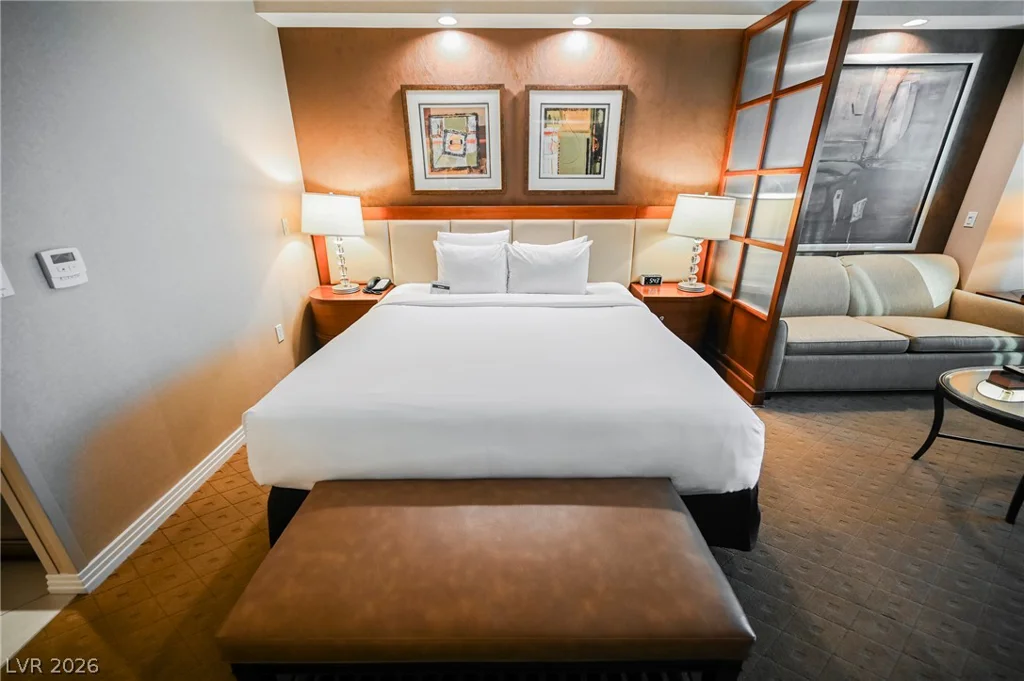 135 Harmon, Las Vegas, NV 89109