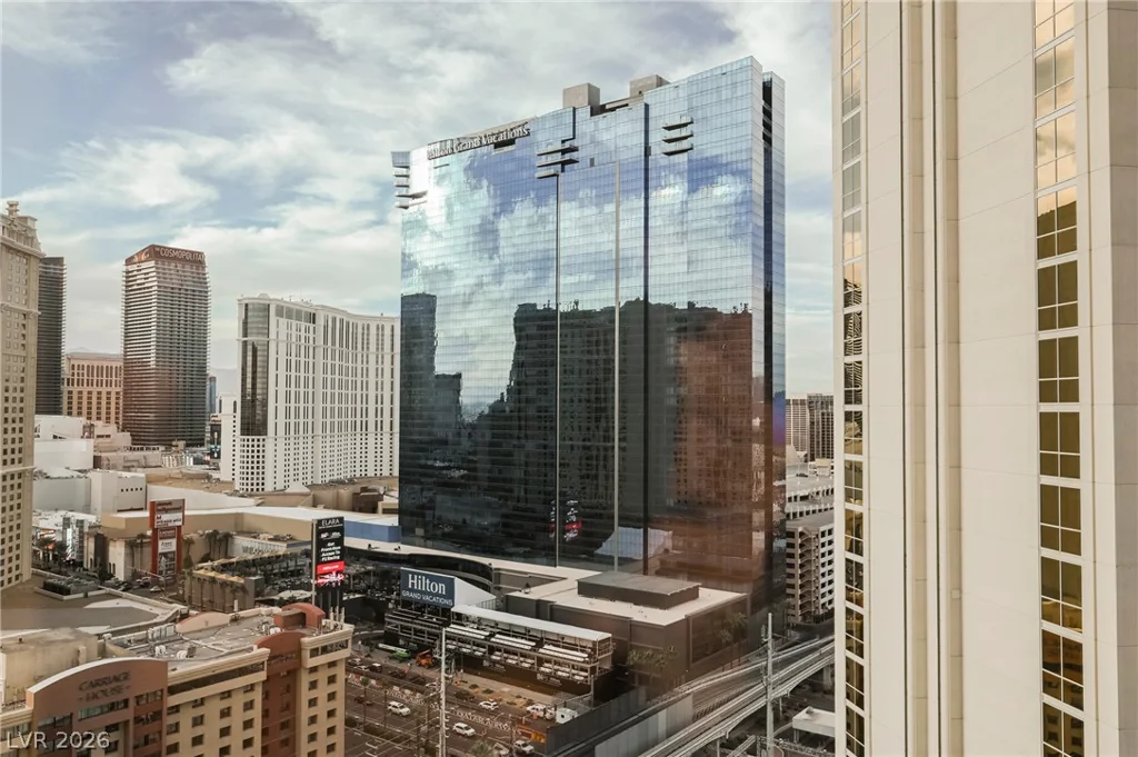 135 Harmon, Las Vegas, NV 89109