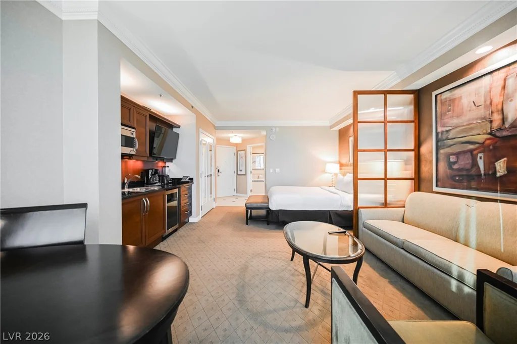 135 Harmon, Las Vegas, NV 89109