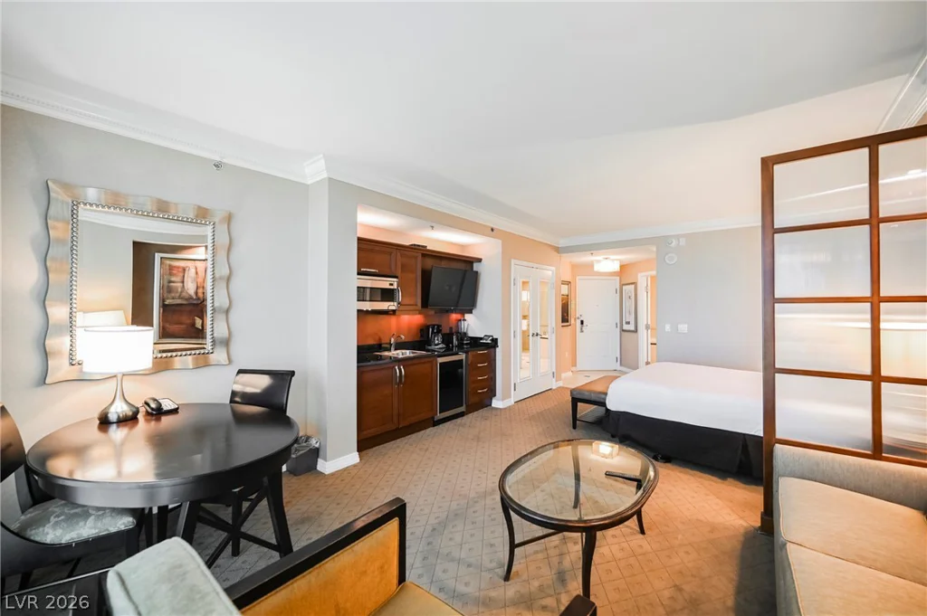 135 Harmon, Las Vegas, NV 89109