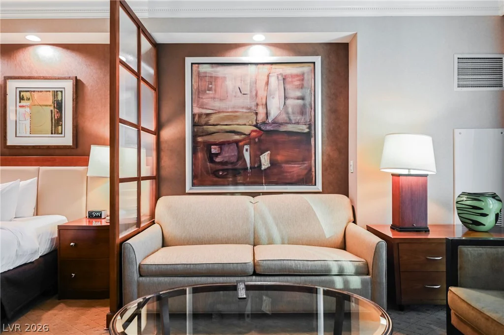 135 Harmon, Las Vegas, NV 89109