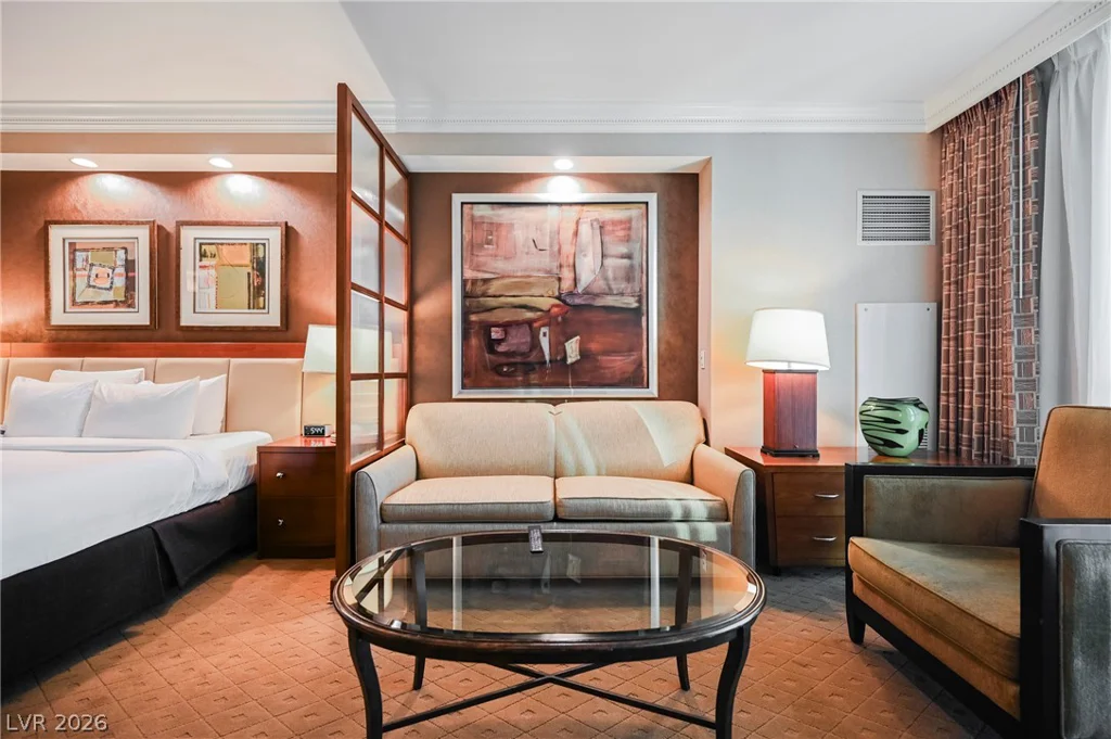 135 Harmon, Las Vegas, NV 89109