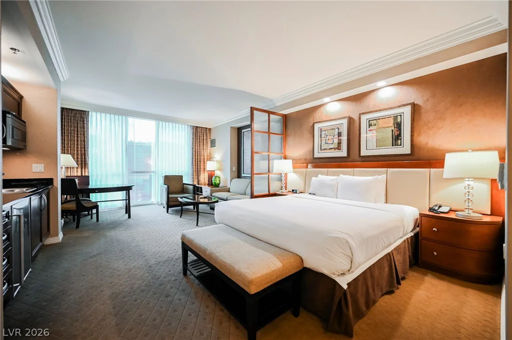 135 Harmon, Las Vegas, NV 89109