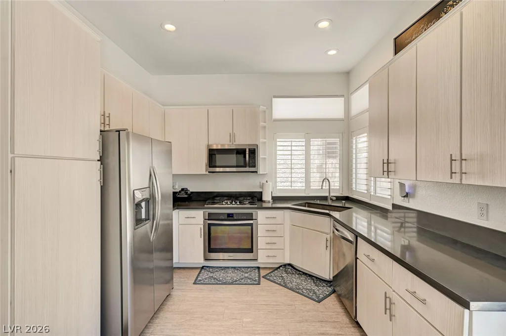 1728 Pacific Castle, Las Vegas, NV 89144