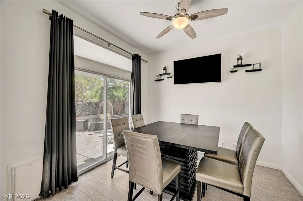 1728 Pacific Castle, Las Vegas, NV 89144