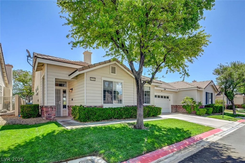 1728 Pacific Castle, Las Vegas, NV 89144