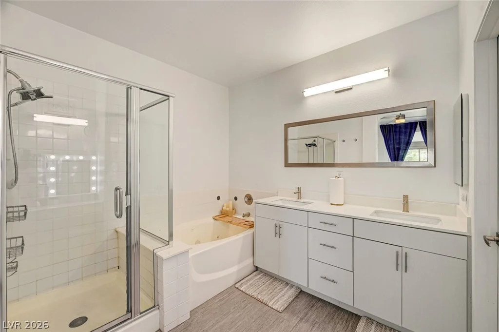 1728 Pacific Castle, Las Vegas, NV 89144