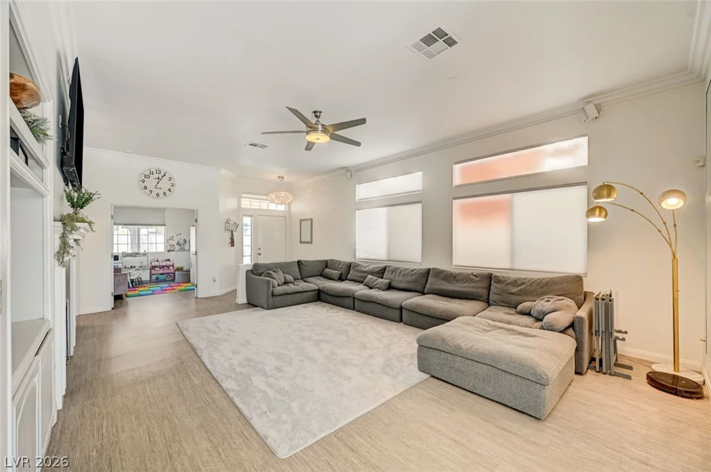1728 Pacific Castle, Las Vegas, NV 89144