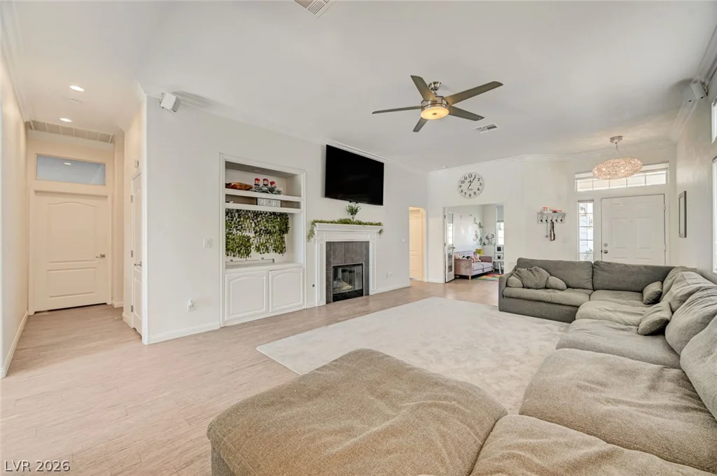 1728 Pacific Castle, Las Vegas, NV 89144