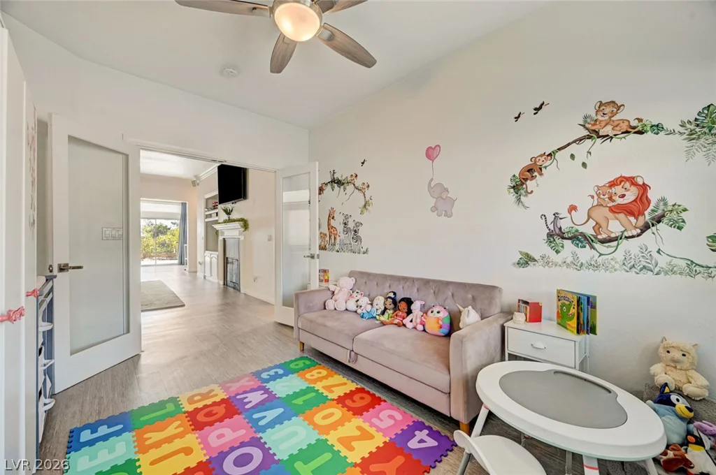 1728 Pacific Castle, Las Vegas, NV 89144