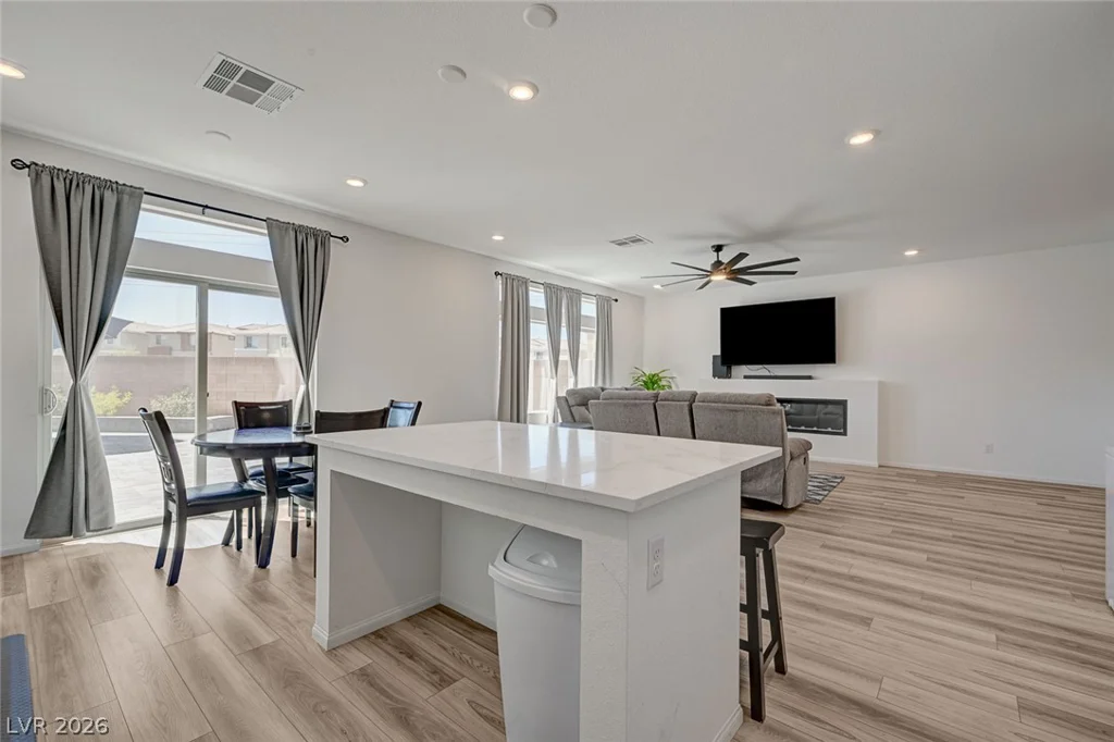 10229 Bloom Quick, Las Vegas, NV 89141