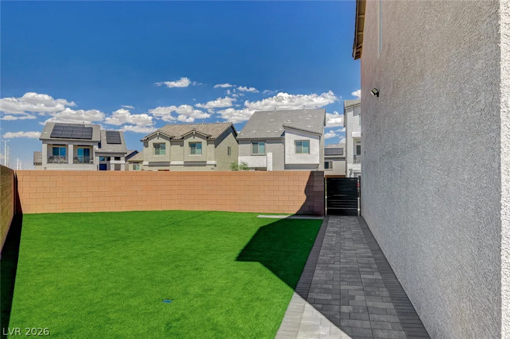 10229 Bloom Quick, Las Vegas, NV 89141