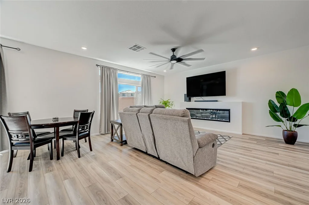 10229 Bloom Quick, Las Vegas, NV 89141