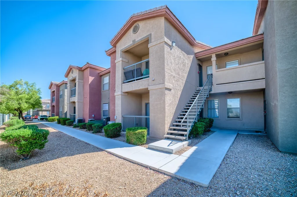 8000 Badura, Las Vegas, NV 89113