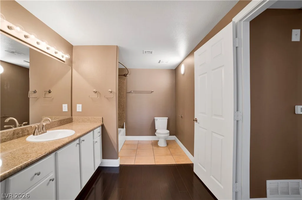 8000 Badura, Las Vegas, NV 89113