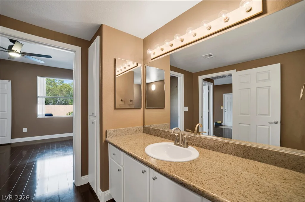 8000 Badura, Las Vegas, NV 89113