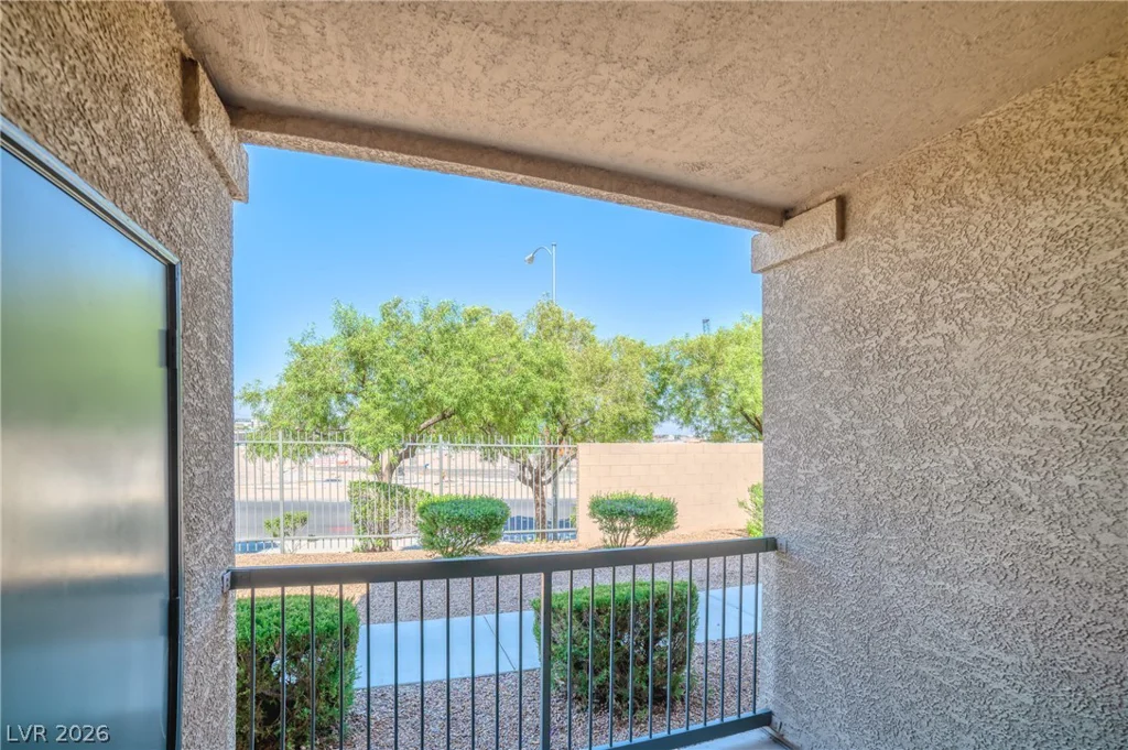 8000 Badura, Las Vegas, NV 89113