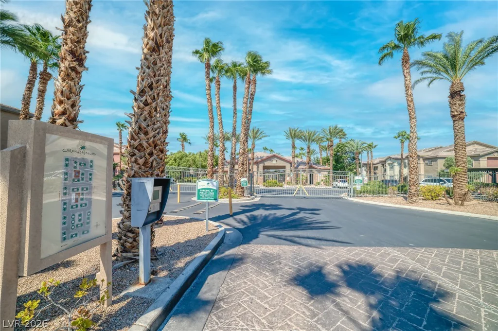 8000 Badura, Las Vegas, NV 89113