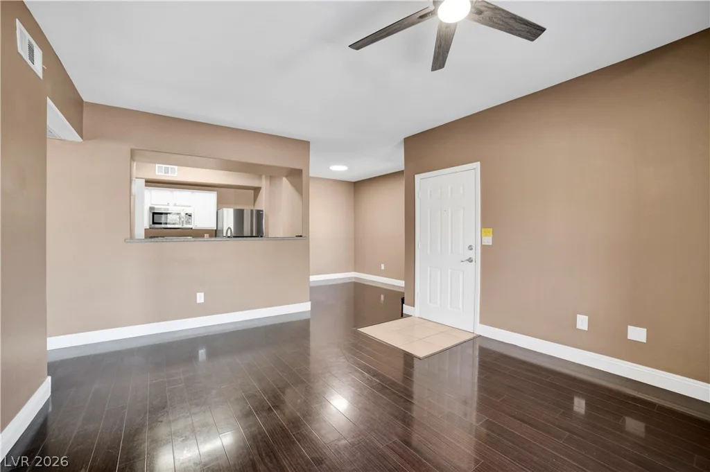 8000 Badura, Las Vegas, NV 89113