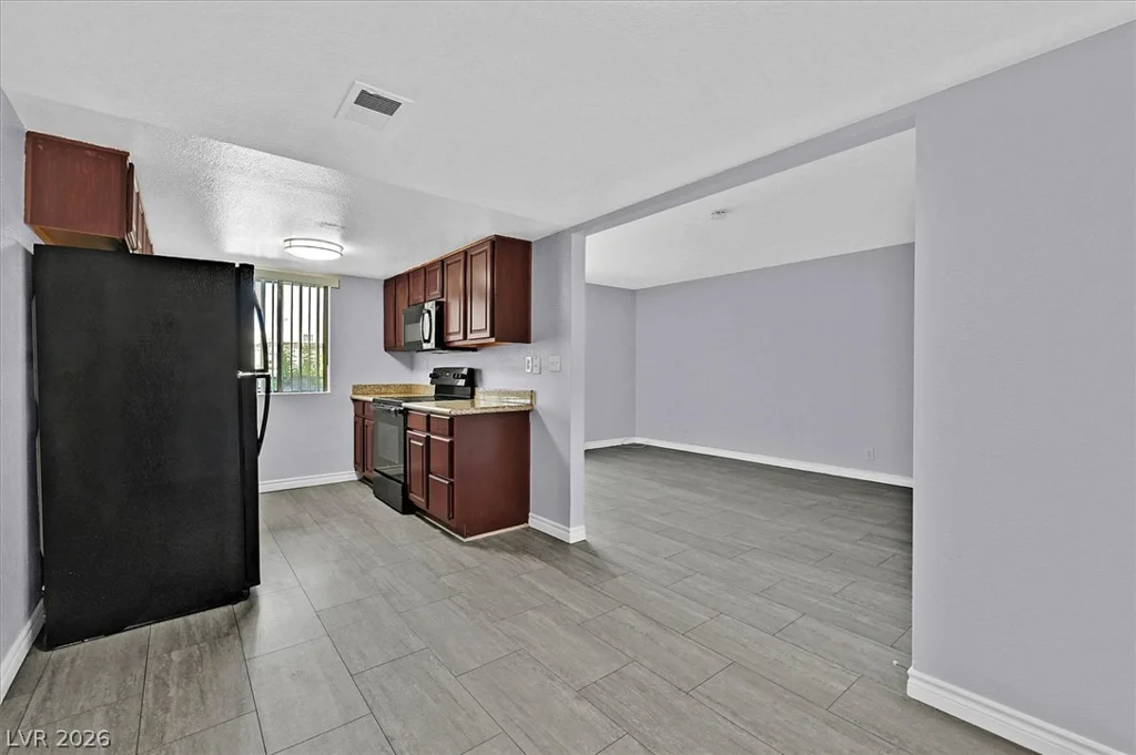 5081 River Glen, Las Vegas, NV 89103