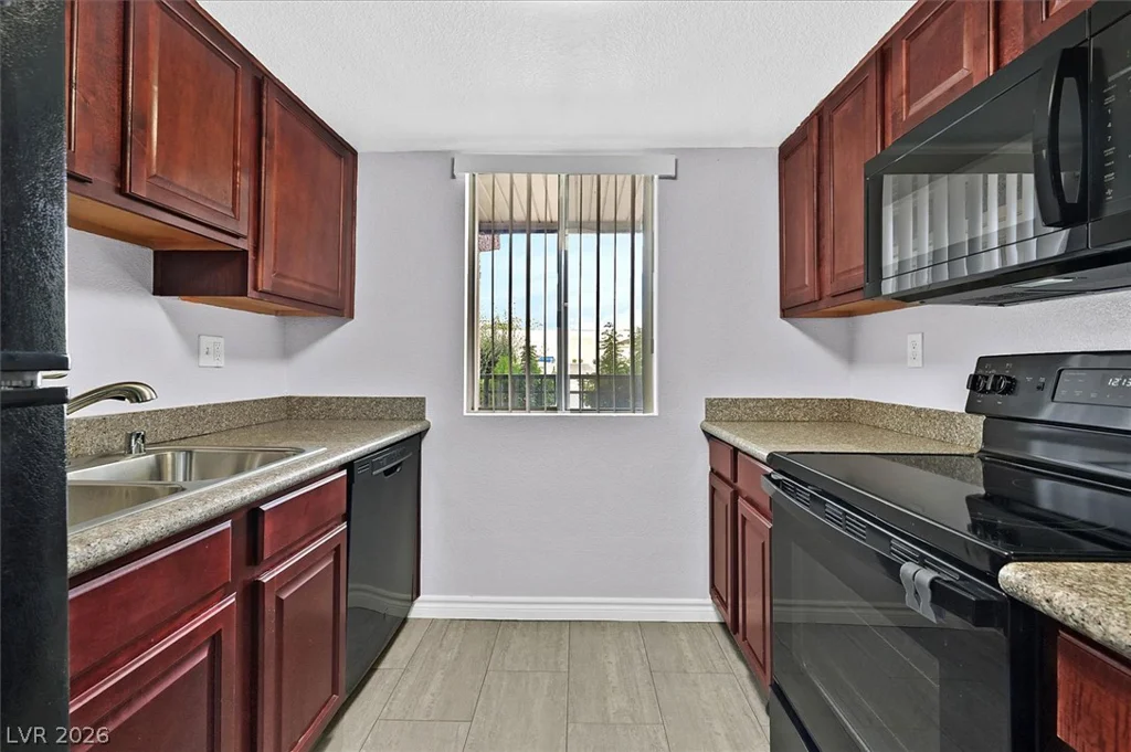 5081 River Glen, Las Vegas, NV 89103