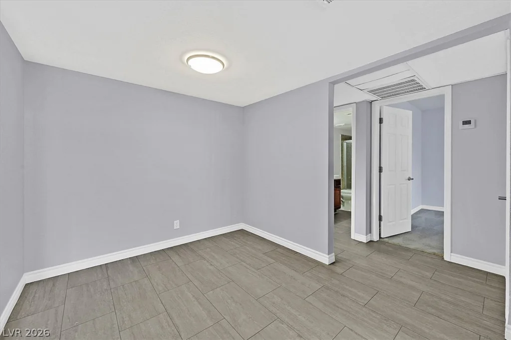 5081 River Glen, Las Vegas, NV 89103