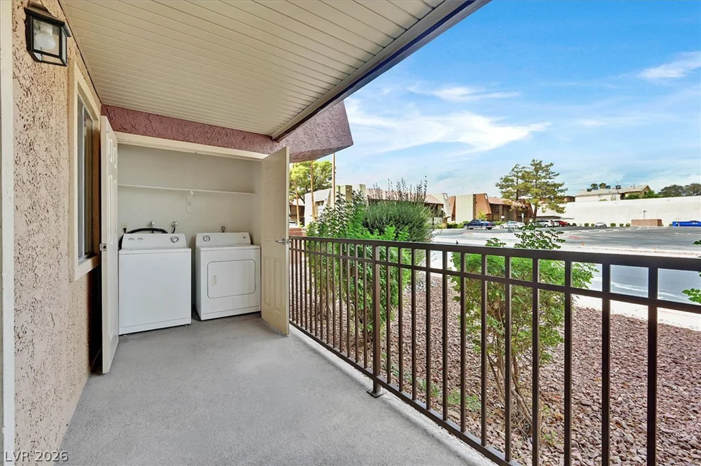 5081 River Glen, Las Vegas, NV 89103