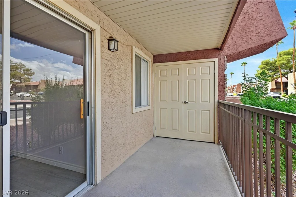 5081 River Glen, Las Vegas, NV 89103